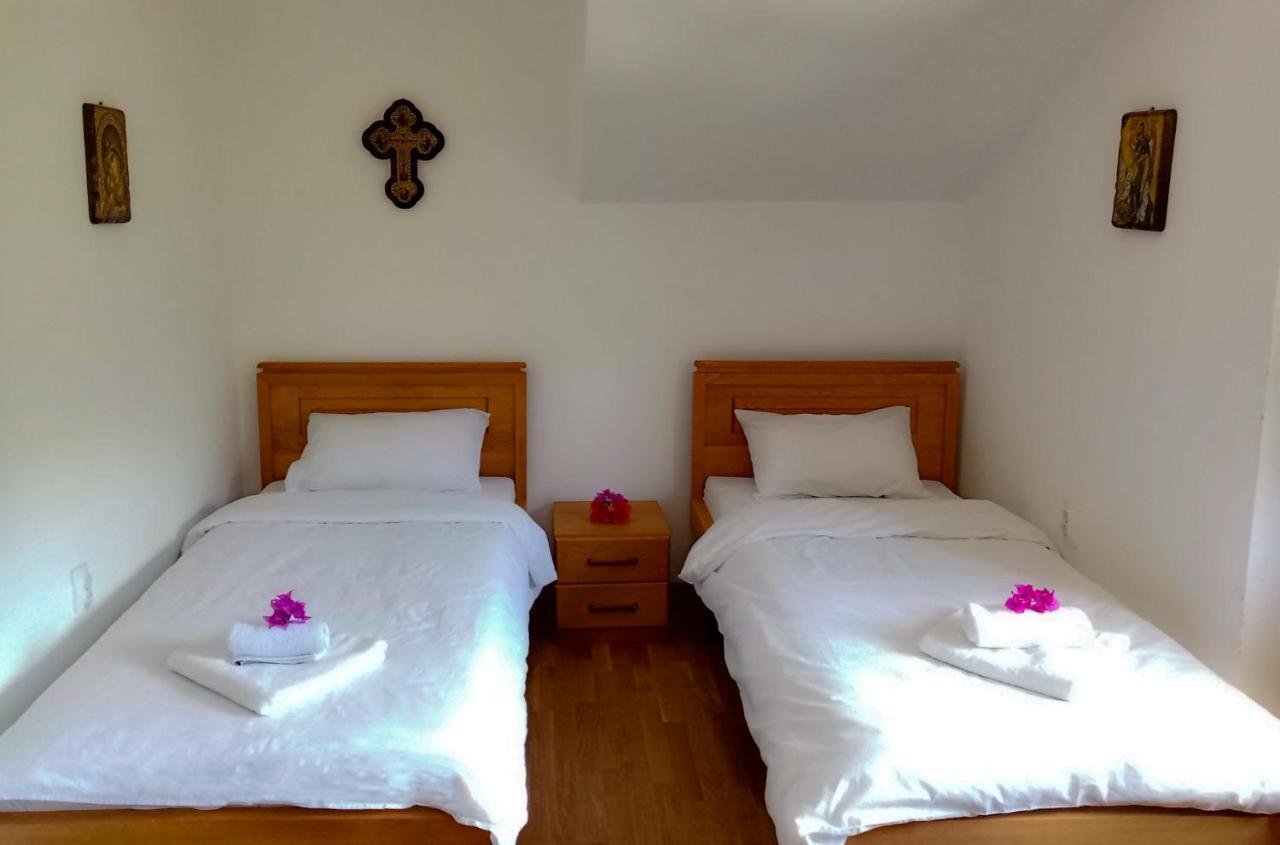 Guest Mansion, Гостински Палат Rostusa Zewnętrze zdjęcie