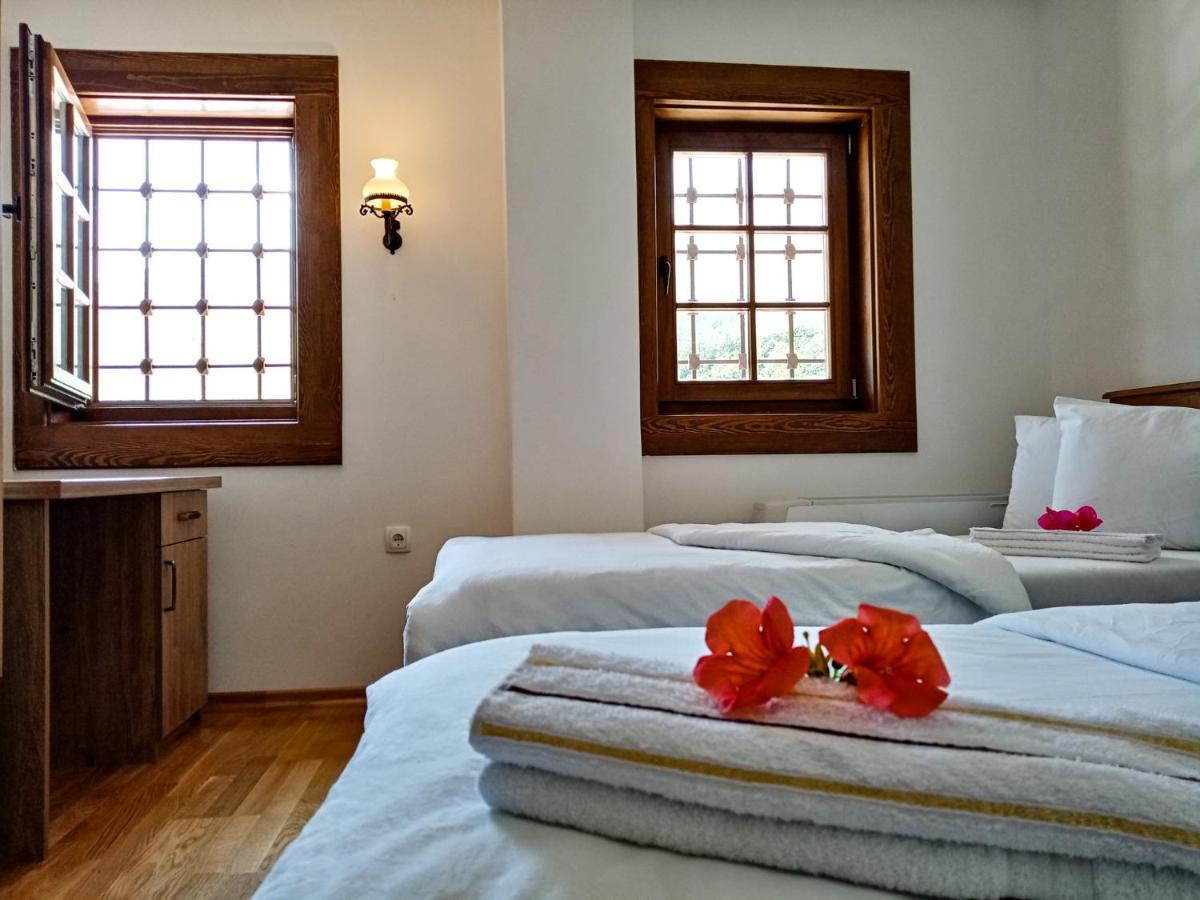 Guest Mansion, Гостински Палат Rostusa Zewnętrze zdjęcie