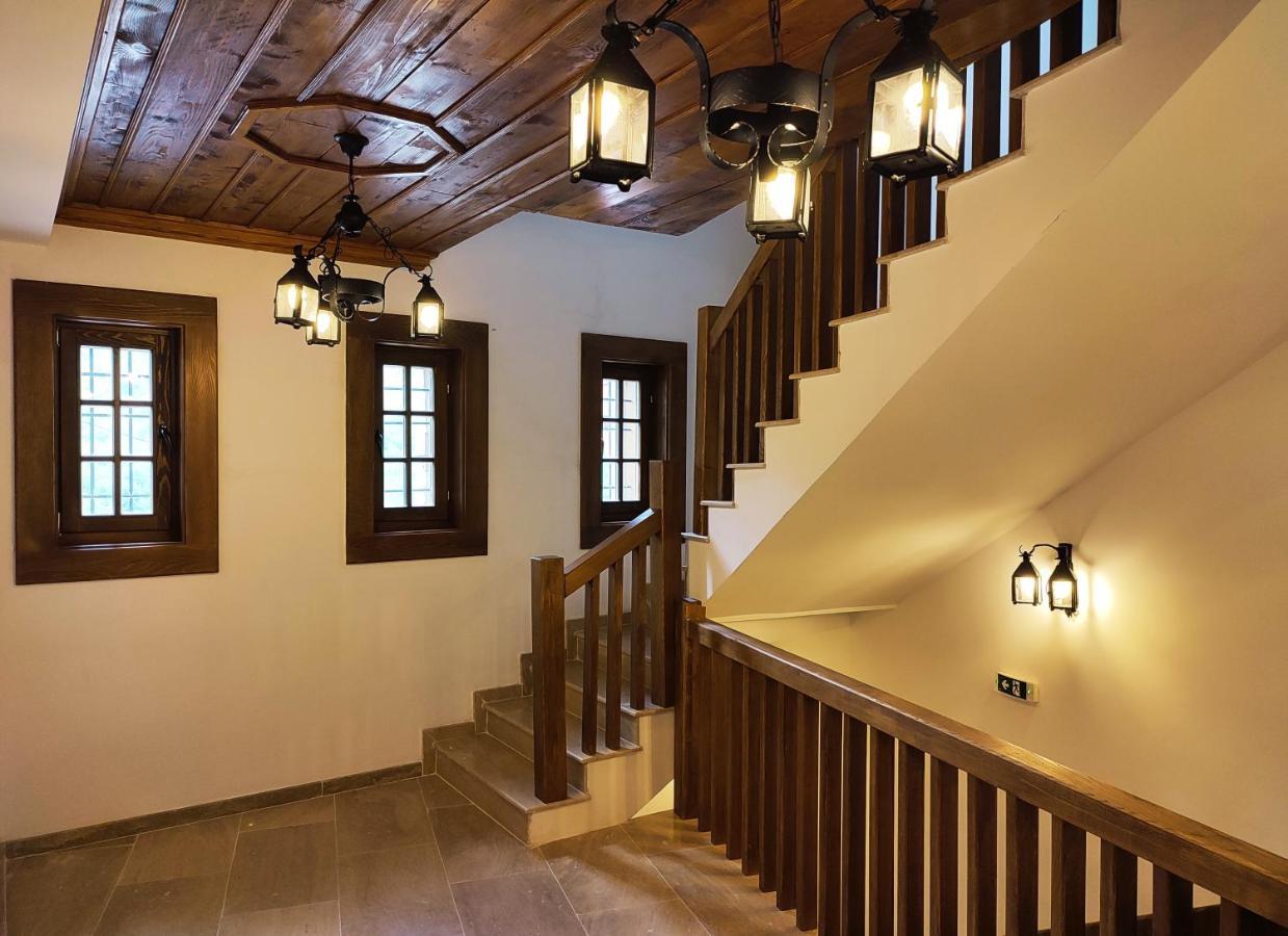 Guest Mansion, Гостински Палат Rostusa Zewnętrze zdjęcie