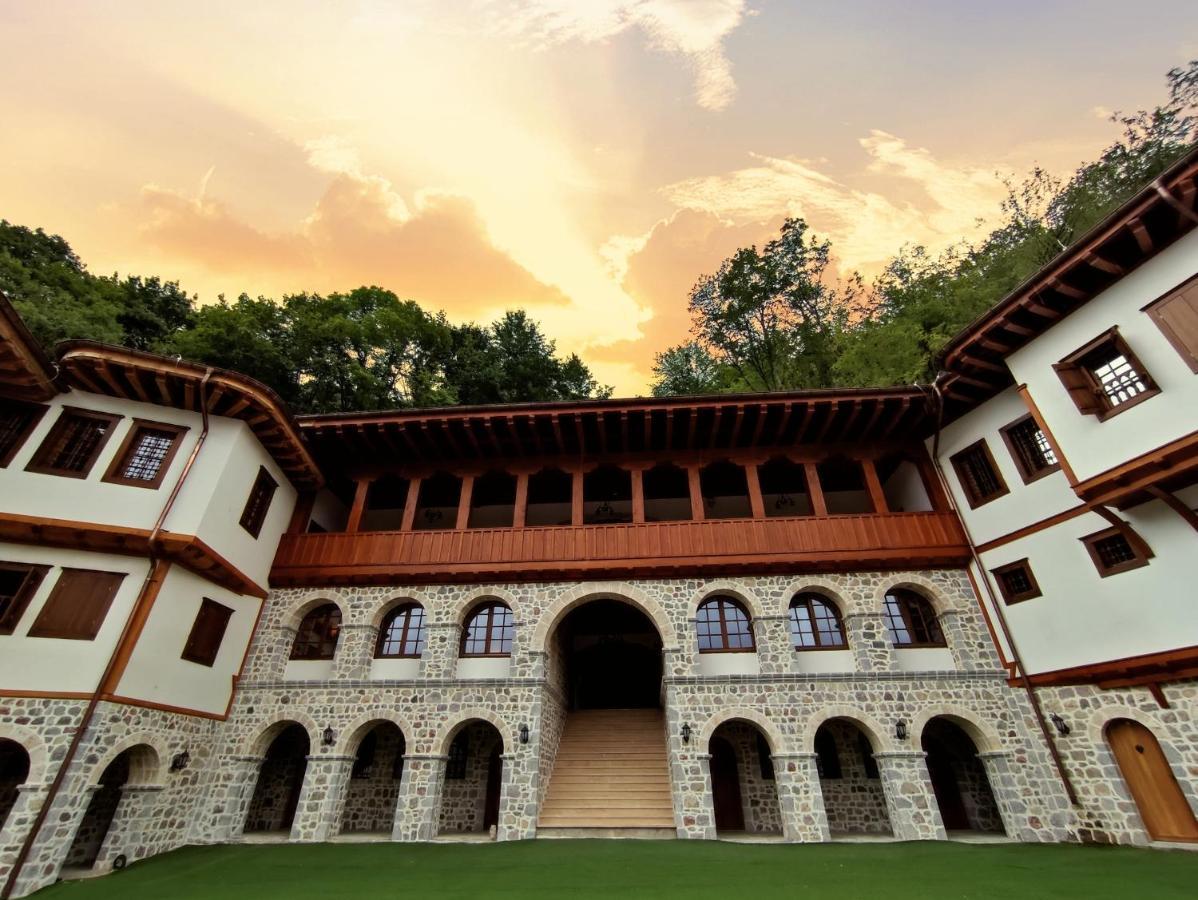 Guest Mansion, Гостински Палат Rostusa Zewnętrze zdjęcie