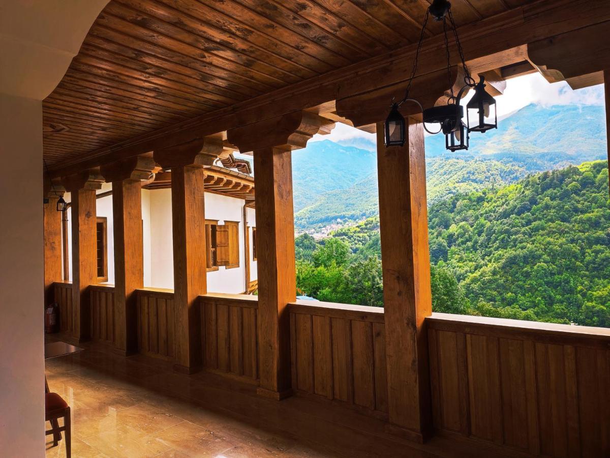 Guest Mansion, Гостински Палат Rostusa Zewnętrze zdjęcie