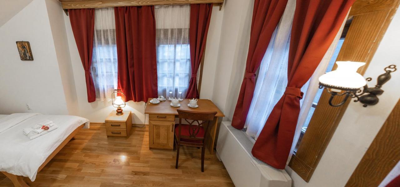 Guest Mansion, Гостински Палат Rostusa Zewnętrze zdjęcie