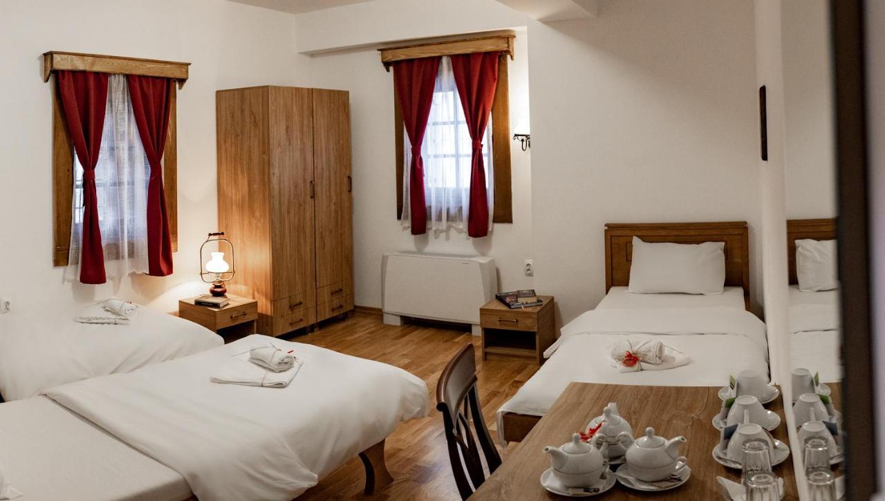 Guest Mansion, Гостински Палат Rostusa Zewnętrze zdjęcie