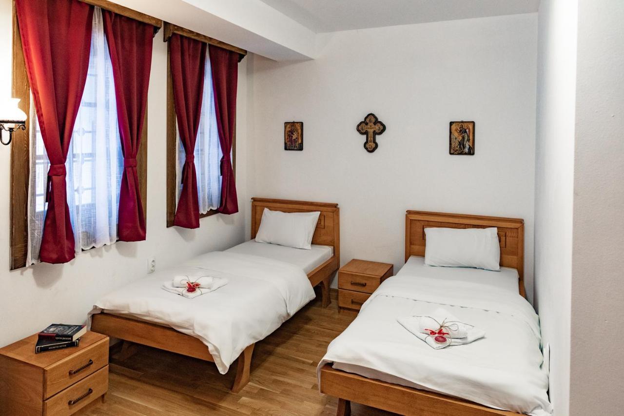 Guest Mansion, Гостински Палат Rostusa Zewnętrze zdjęcie