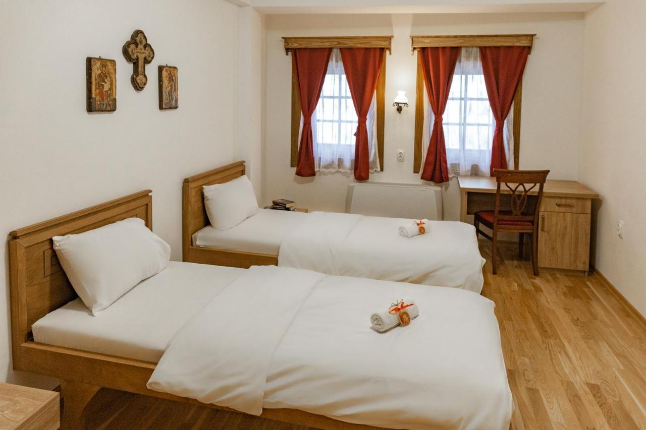 Guest Mansion, Гостински Палат Rostusa Zewnętrze zdjęcie