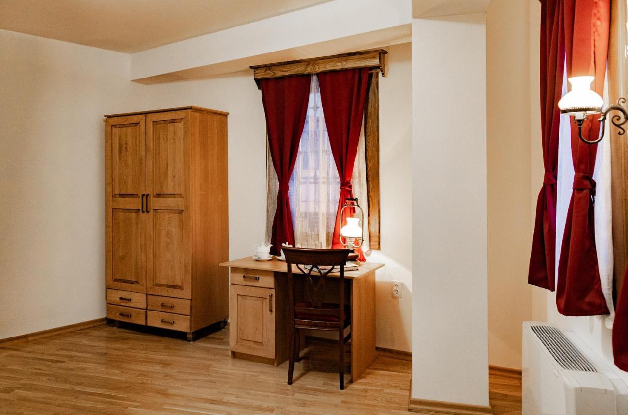 Guest Mansion, Гостински Палат Rostusa Zewnętrze zdjęcie