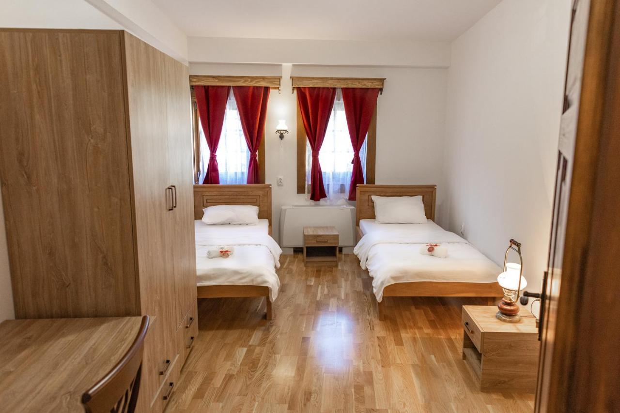 Guest Mansion, Гостински Палат Rostusa Zewnętrze zdjęcie