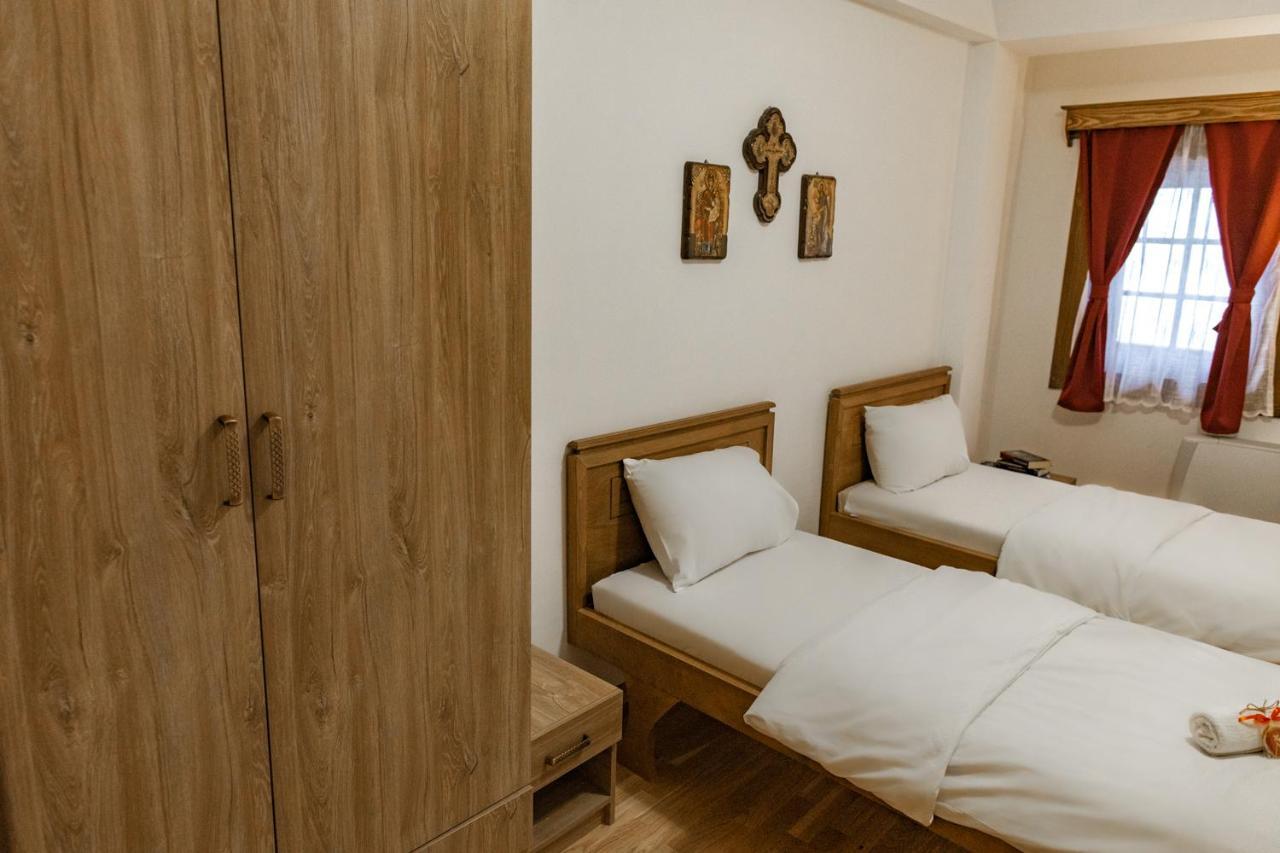 Guest Mansion, Гостински Палат Rostusa Zewnętrze zdjęcie